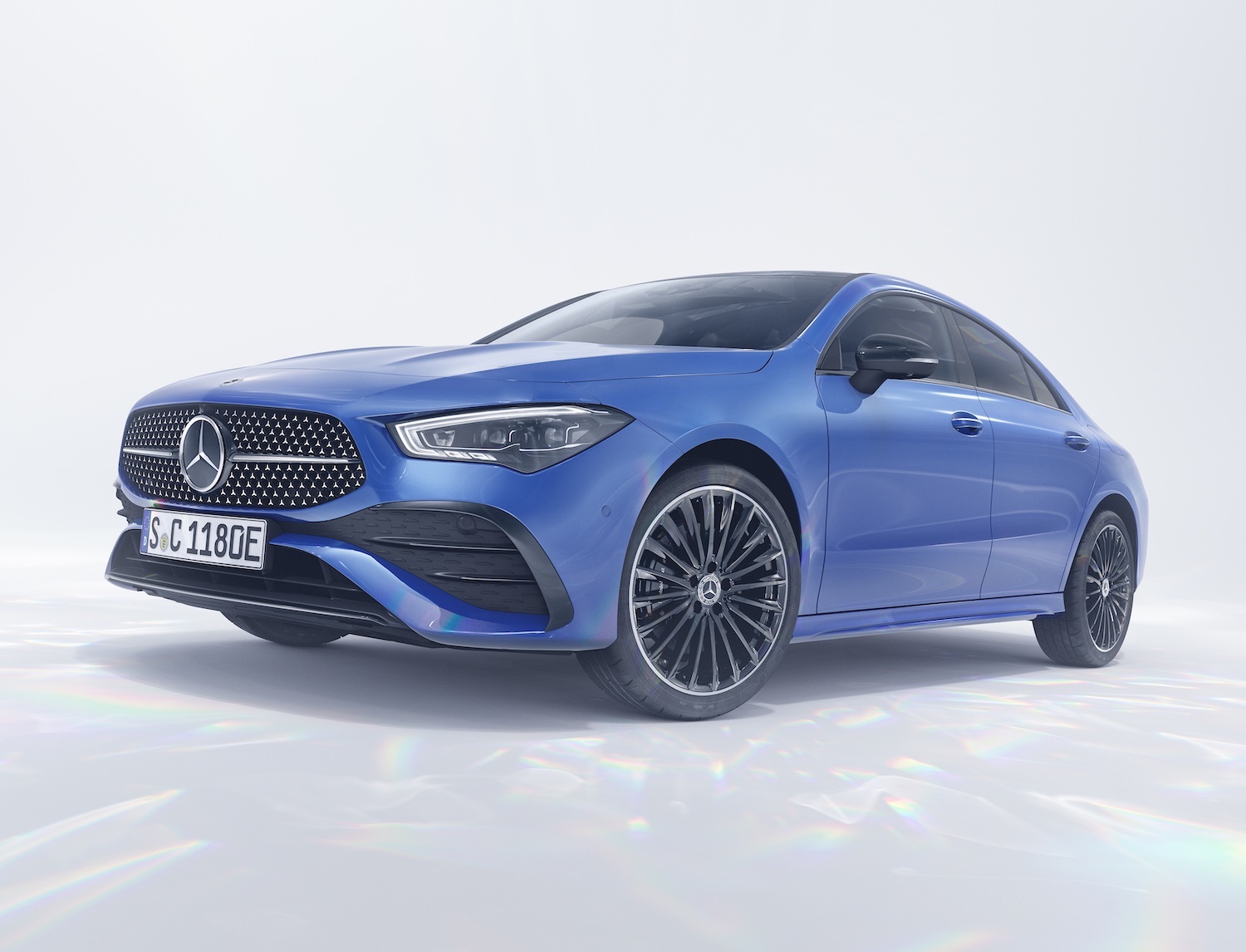 Mercedes : un léger lifting pour la CLA hybride rechargeable