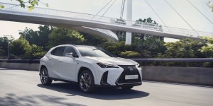 Nouveau Lexus UX : le SUV hybride fait le plein de technologies