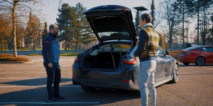 Témoignage vidéo – Pourquoi Alexandre a choisi une BMW i4 et non pas une Tesla Model 3