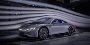 Mercedes s’attaque à la Tesla Model 3 avec une ambitieuse CLA électrique