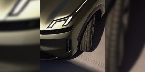 SUV hybride rechargeable – Le Lynk&Co 08 s’annonce à travers un premier teaser