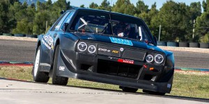 La Lancia Delta revient en compétition avec un moteur électrique et Sébastien Loeb