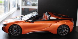 Reportage – Des BMW i8 et Porsche Taycan miniatures sortent aussi de l’antre de OttO et GT Spirit
