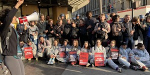 « 50 ans de déni climatique » : des militants bloquent l’AG de TotalÉnergies