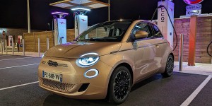 Essai – Fiat 500e 42 kWh : les temps de recharge et de voyage de notre Supertest