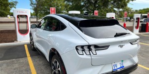 Ford adopte la prise de charge NACS de Tesla