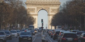 Pollution : à Paris, le stationnement sera plus cher pour les SUV dès 2024