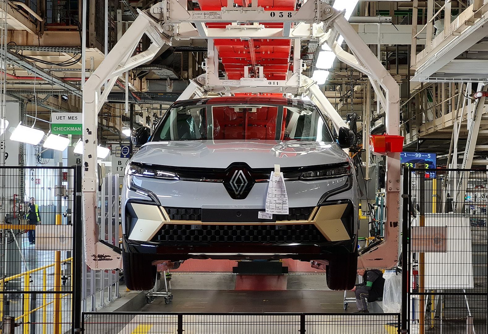 Avec Renault et Stellantis, la production de voitures électriques « made in France » s’accélère