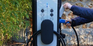 Installation des bornes de recharge : Zeplug et ChargeGuru fusionnent