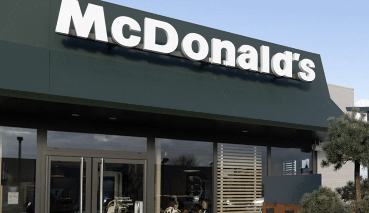 McDonald’s va avoir son réseau de bornes de recharge ultra-rapide Izivia Fast