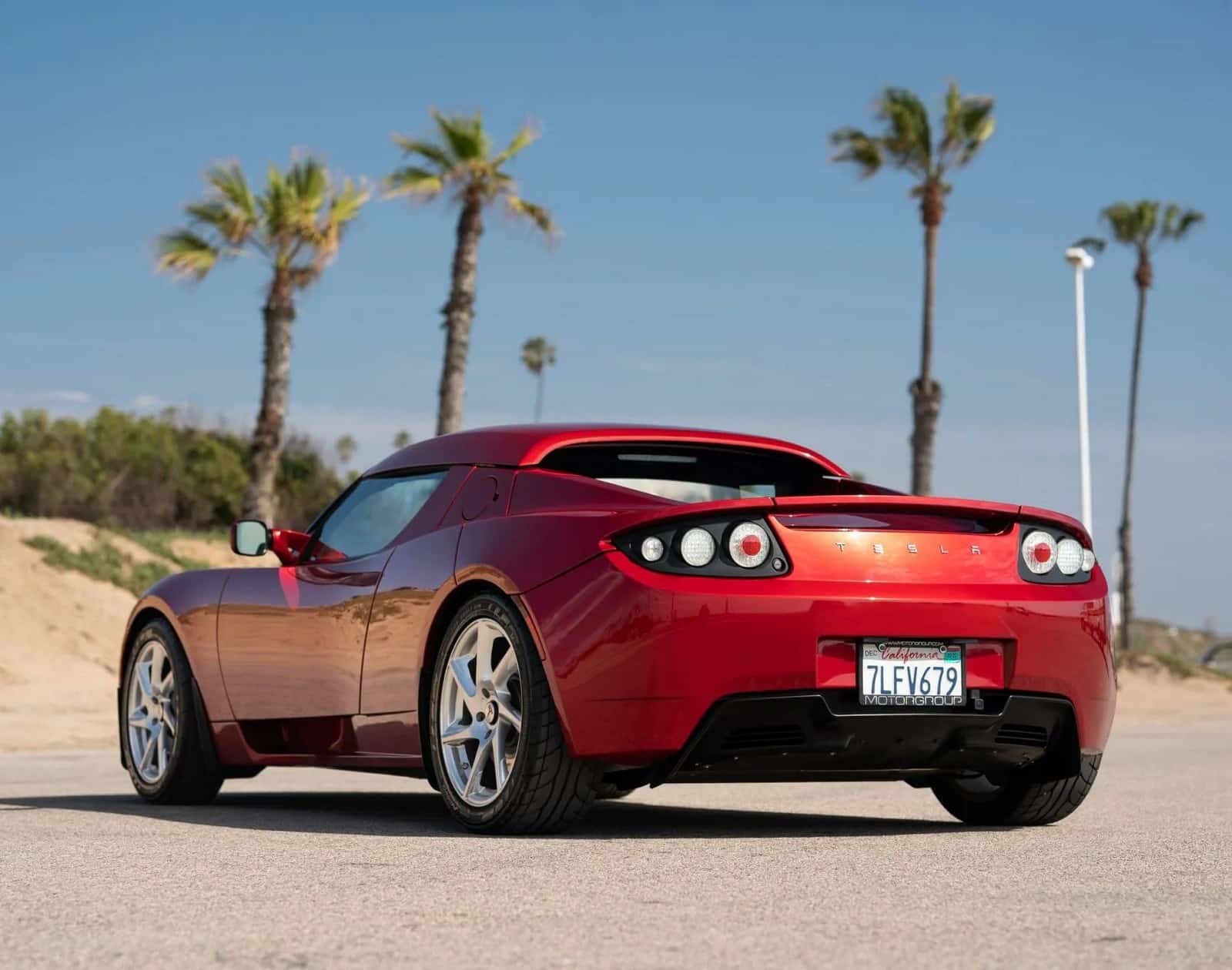 Tesla : tous les brevets et documents du premier Roadster sont publics