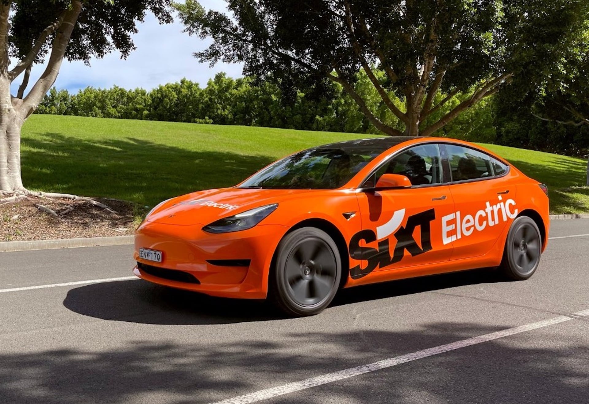 Pourquoi le loueur Sixt veut se séparer de ses Tesla ?
