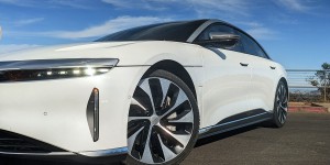 Lucid veut concurrencer la Tesla Model 3 avec une berline à 50 000 $