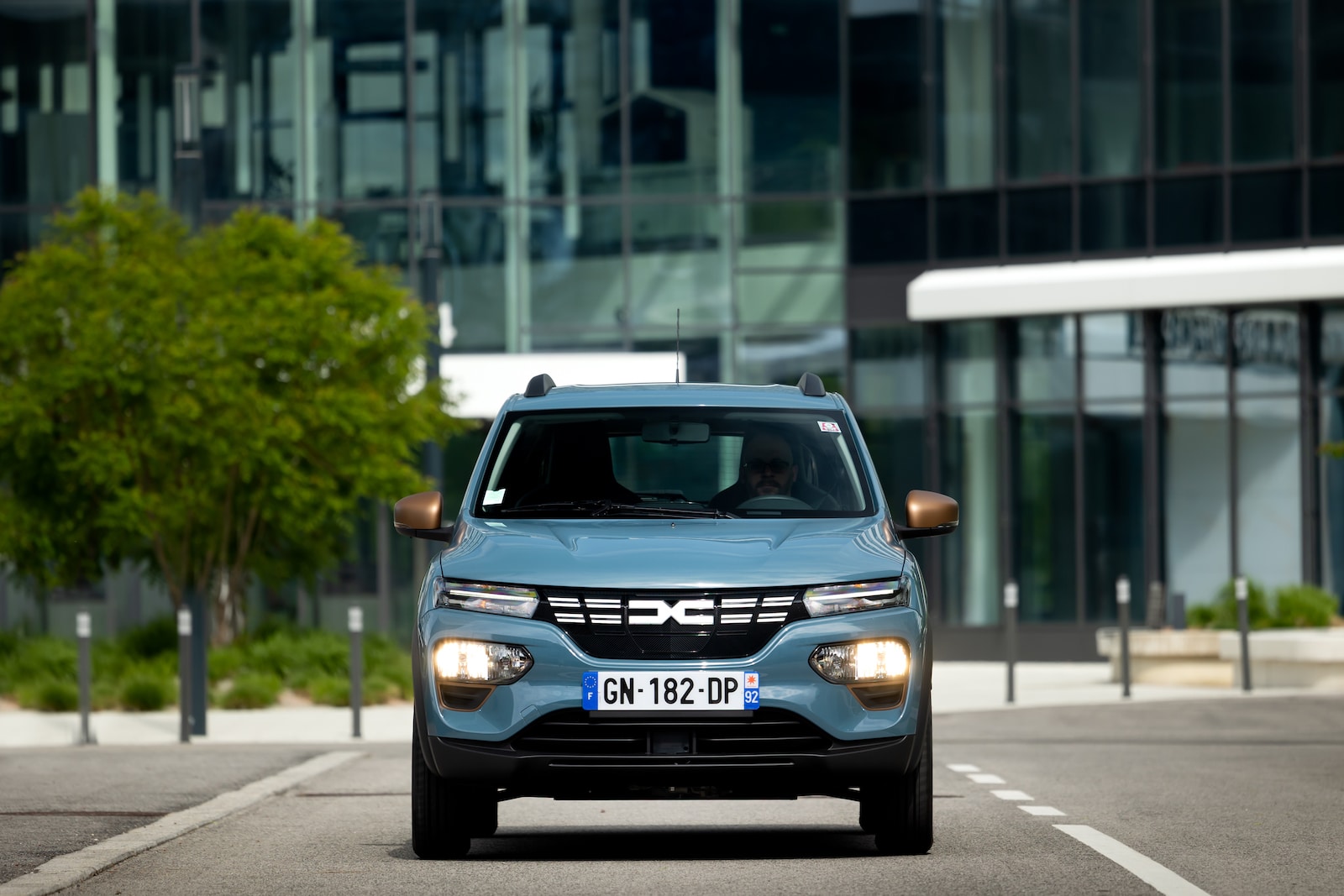 Dacia Spring : privée de bonus, elle baisse ses prix