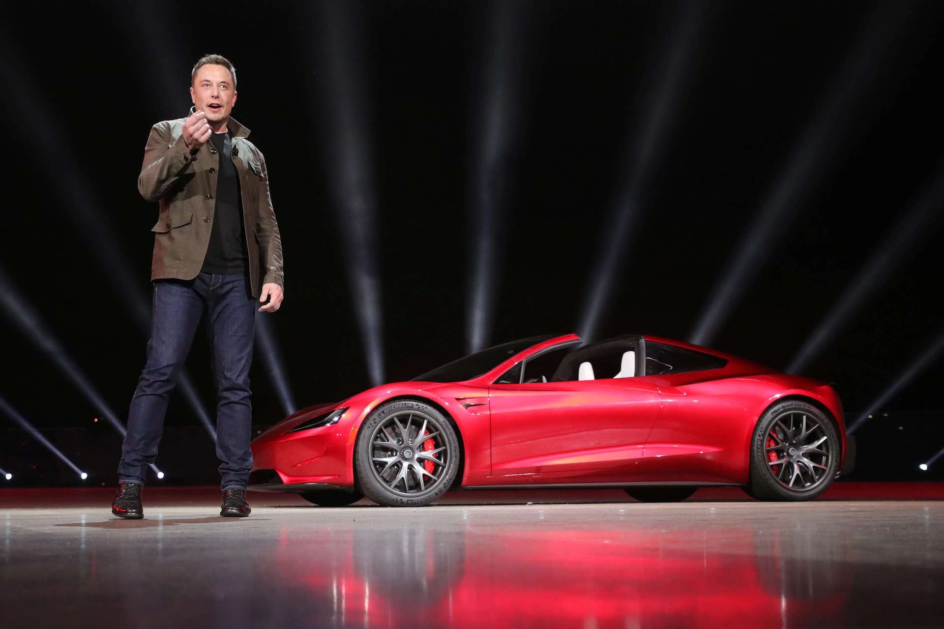 Tesla : Elon Musk semble très inquiet face aux constructeurs chinois