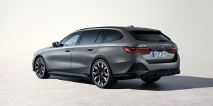 BMW dévoile l’i5 Touring : l’électrique fait le break