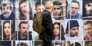 Les militants de Greenpeace détenus en Russie transférés à Saint-Pétersbourg