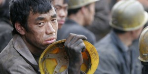 En Chine, la double peine des « poumons noirs » du Henan