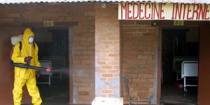Guinée : les cas de fièvre à Conakry ne sont pas dus au virus Ebola