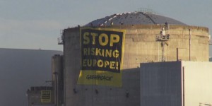 Les images de l'opération de Greenpeace à la centrale de Fessenheim
