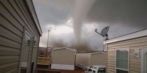 Face-à-face avec une tornade géante dans le Dakota du Nord