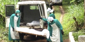 Le virus Ebola, « hors de contrôle », menace de s'étendre en Afrique de l'Ouest