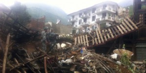 Chine : la zone du tremblement de terre vue du ciel