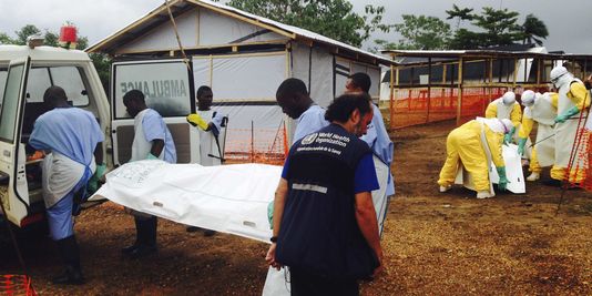 Ebola : En Sierra Leone, l'armée mobilisée pour imposer la quarantaine