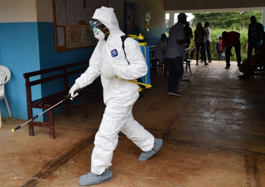 Suivre les téléphones portables pour prévoir la diffusion du virus Ebola
