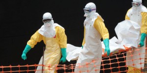 Virus Ebola : « On se sent plus en sécurité à l'intérieur des centres que dans la rue »