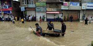 Plus de 400 morts dans les inondations en Inde et au Pakistan