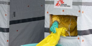 Ebola : Paris et Berlin vont mettre en place un pont aérien