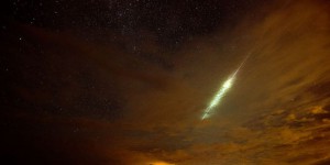 Une méteorite fend le ciel lors d'un concert de rock au Texas