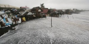 Le typhon Hagupit balaye les Philippines