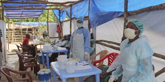 Ebola : levée des mesures de quarantaine en Sierra Leone