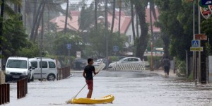 Ecoles fermées à La Réunion en raison d'une tempête tropicale