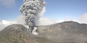 L’éruption du volcan Turrialba au Costa Rica