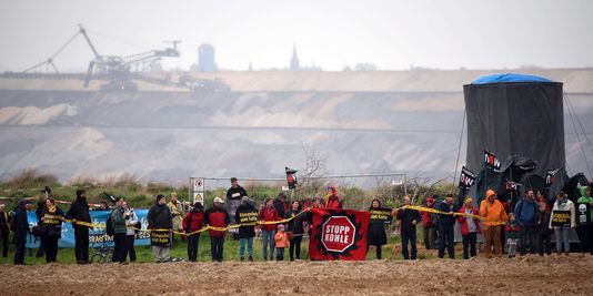 Manifestations en Allemagne pour et contre la fermeture des centrales au charbon