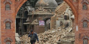 Le Népal se réveille sous les ruines