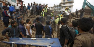 Séisme au Népal : l'aide internationale s'organise pour porter secours aux victimes