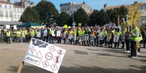Un millier de manifestants contre un projet d'incinérateur à Rochefort