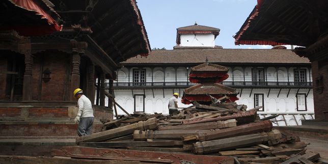 Près de deux mois après le séisme, le Népal rouvre les sites historiques de Katmandou