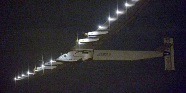 A bord du « Solar Impulse 2 » au-dessus du Pacifique