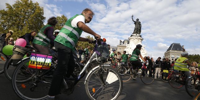 Après 5 637 km en vélo, les militants d’Alternatiba sont arrivés à Paris