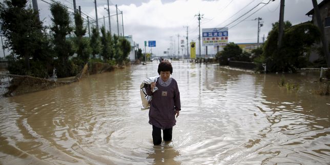 Inondations au Japon : 12 disparus, des centaines de personnes en attente de secours