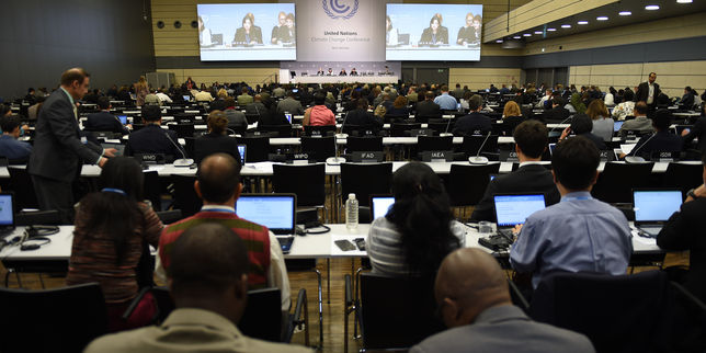 Avant la COP21, les négociateurs adoptent un projet d’accord sur le climat