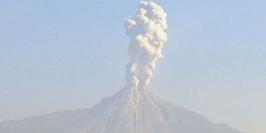 Au Mexique, le Colima encore en éruption
