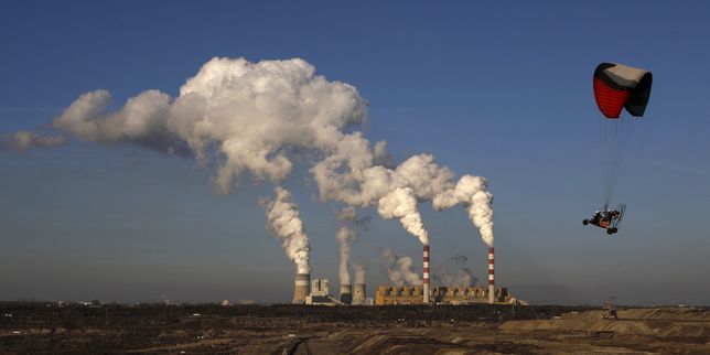 Thomas Piketty et Tim Jackson : « Cessons d’investir dans les énergies fossiles ! »
