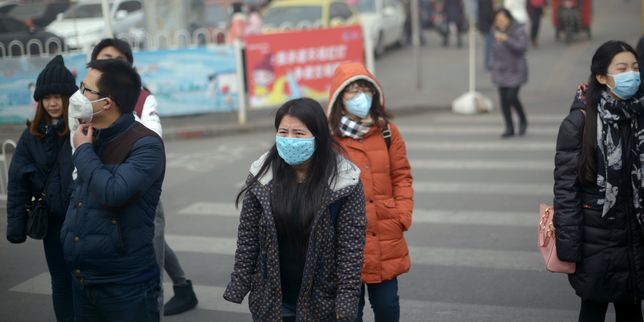 Pékin passe Noël dans une épaisse couche de brouillard polluant