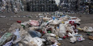 La France lance un plan de bataille contre les sacs en plastique